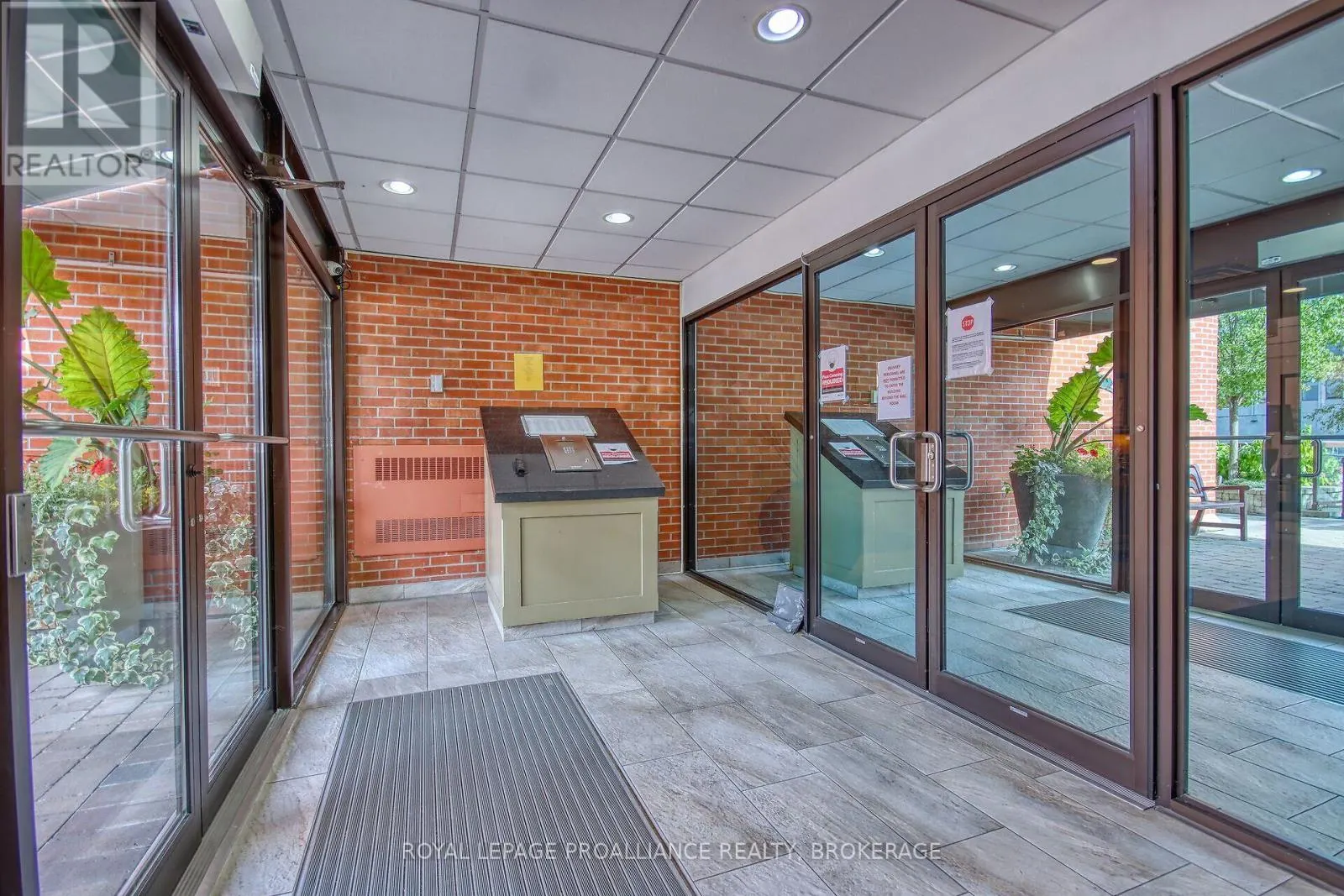 309 - 165 ONTARIO STREET, #309