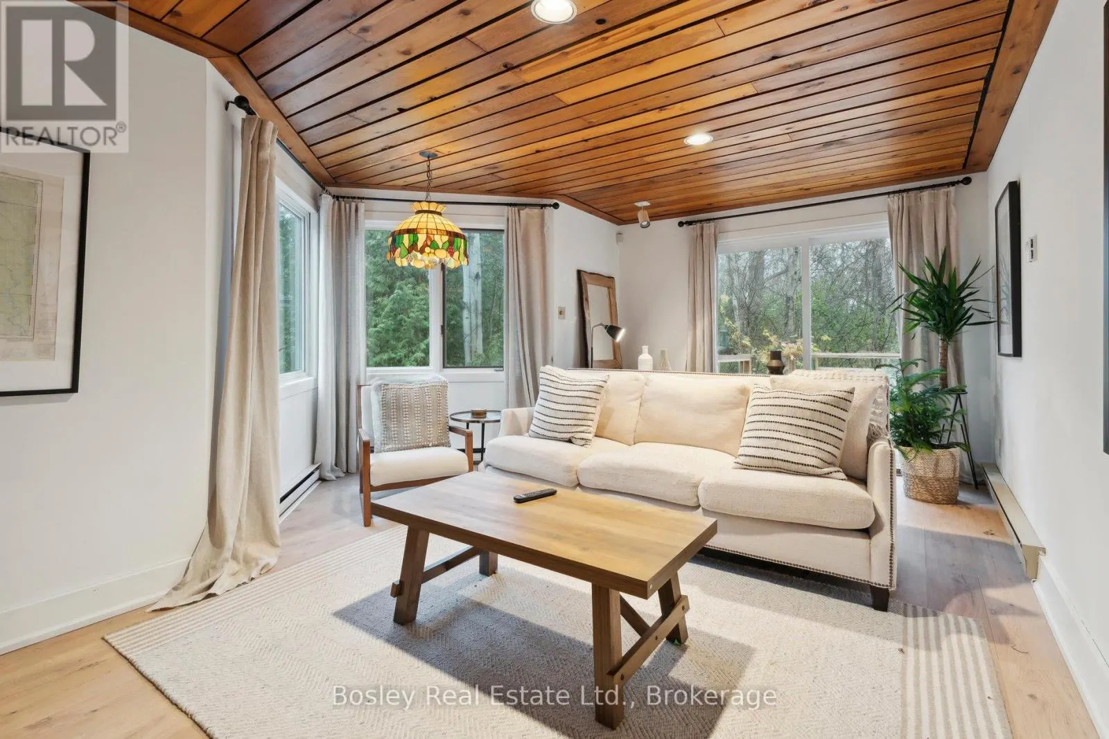 101 ST MORITZ CRESCENT