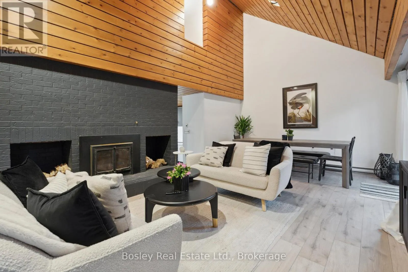 101 ST MORITZ CRESCENT