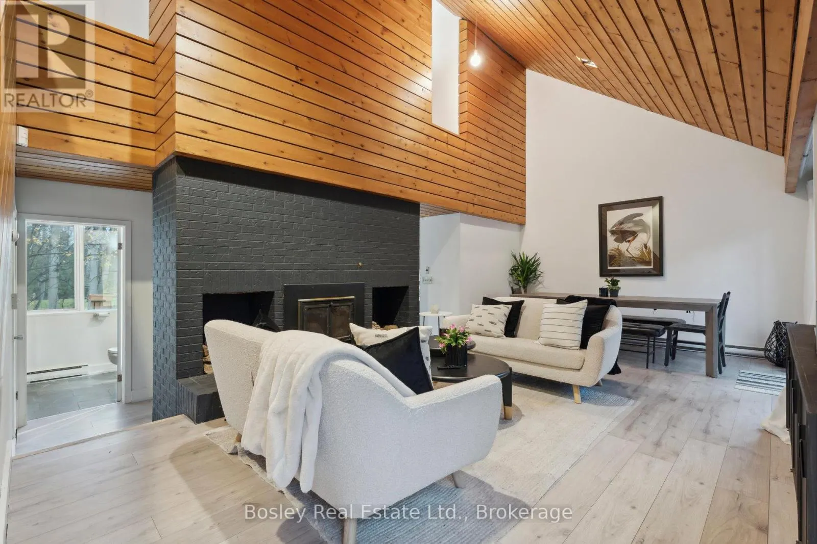 101 ST MORITZ CRESCENT