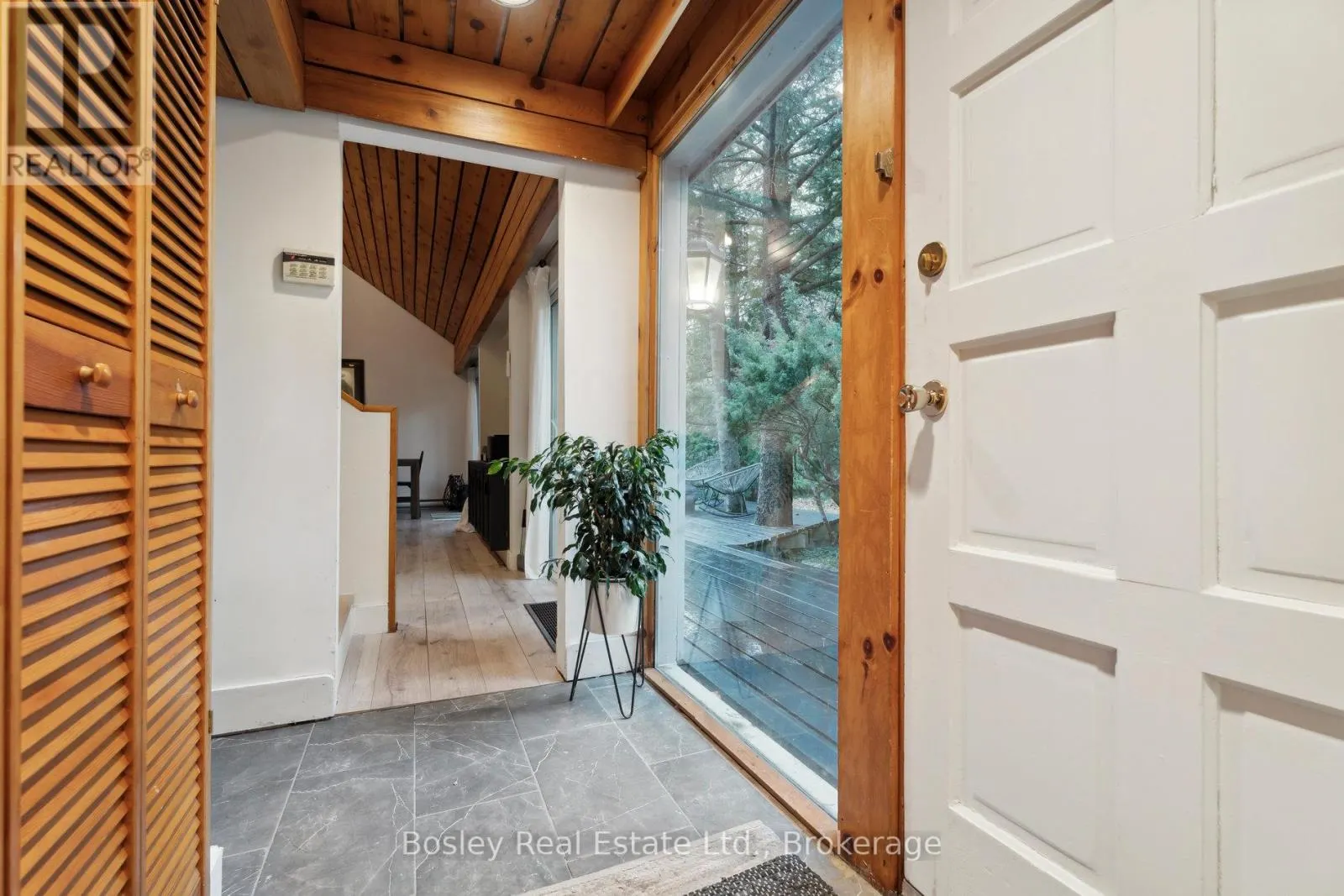 101 ST MORITZ CRESCENT