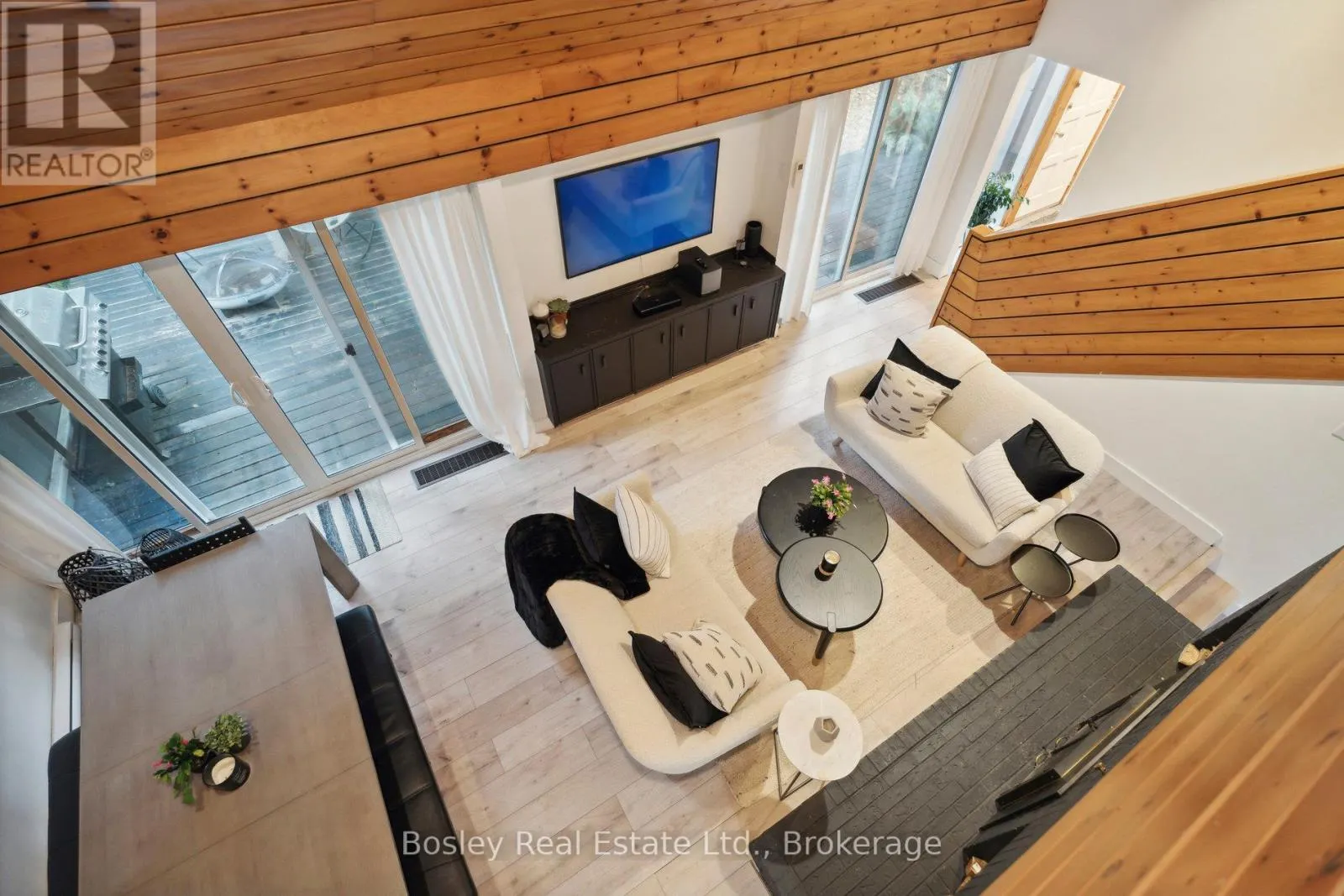 101 ST MORITZ CRESCENT