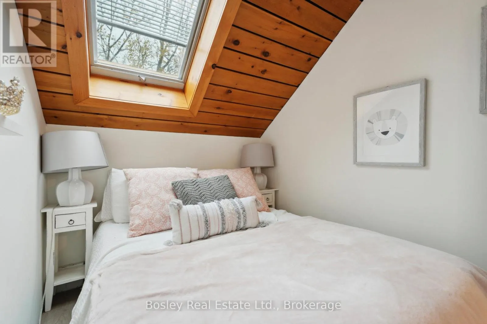101 ST MORITZ CRESCENT