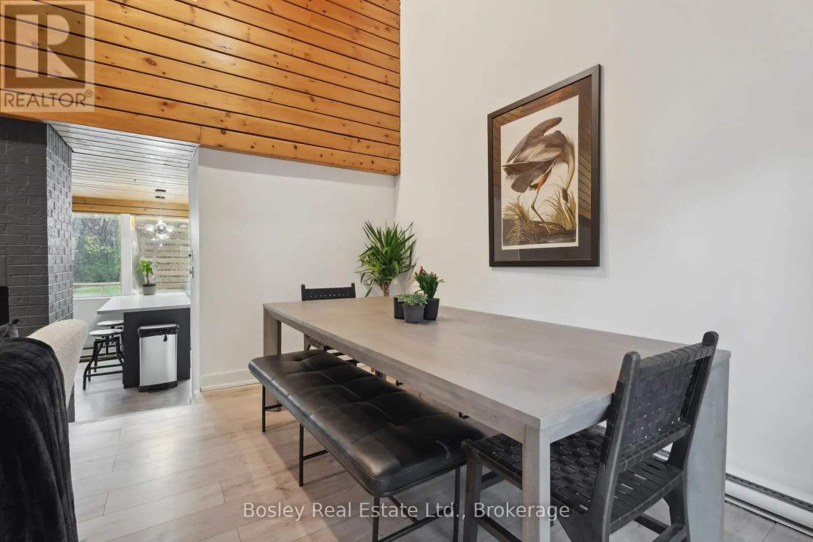 101 ST MORITZ CRESCENT