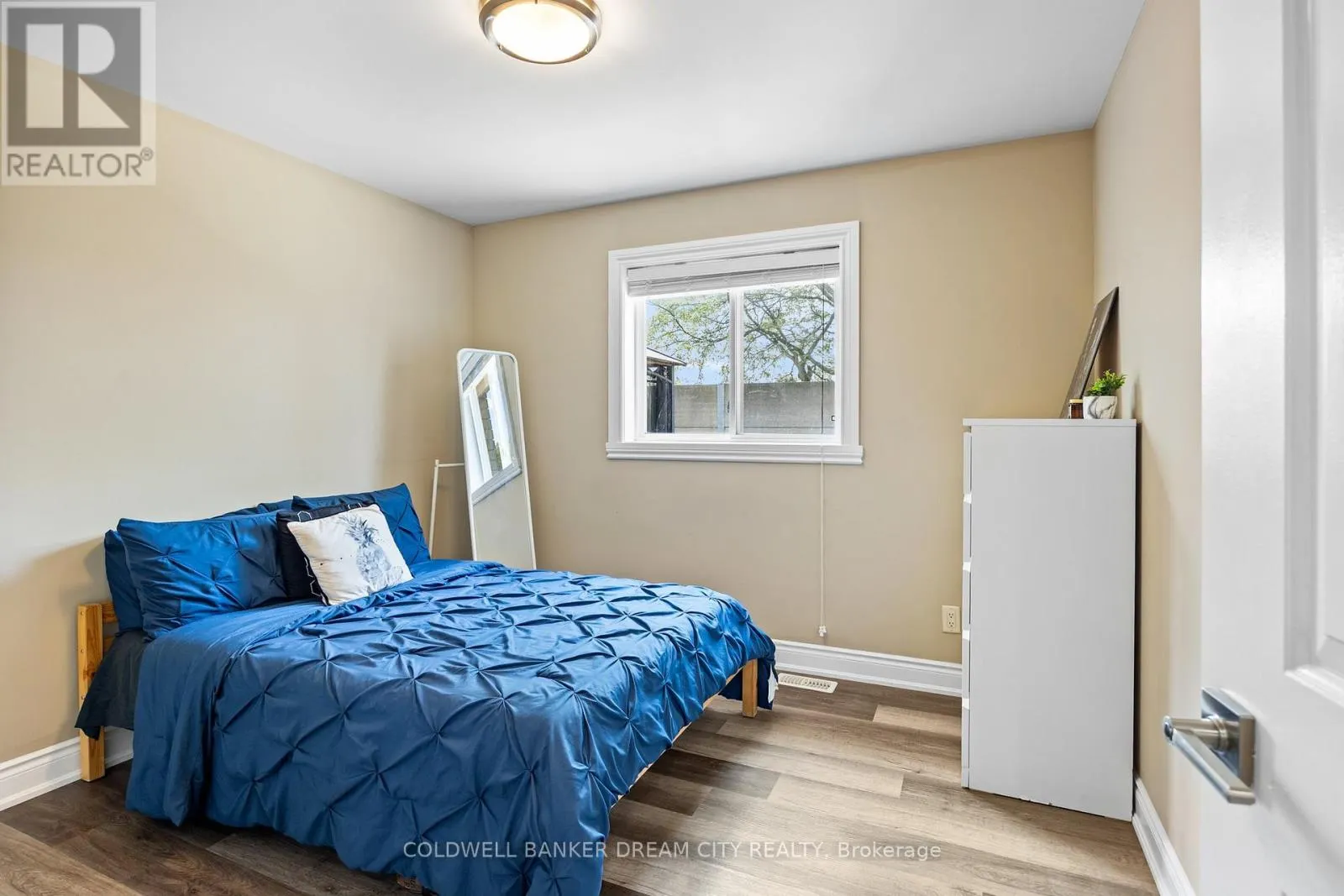239 BRANTON CRESCENT