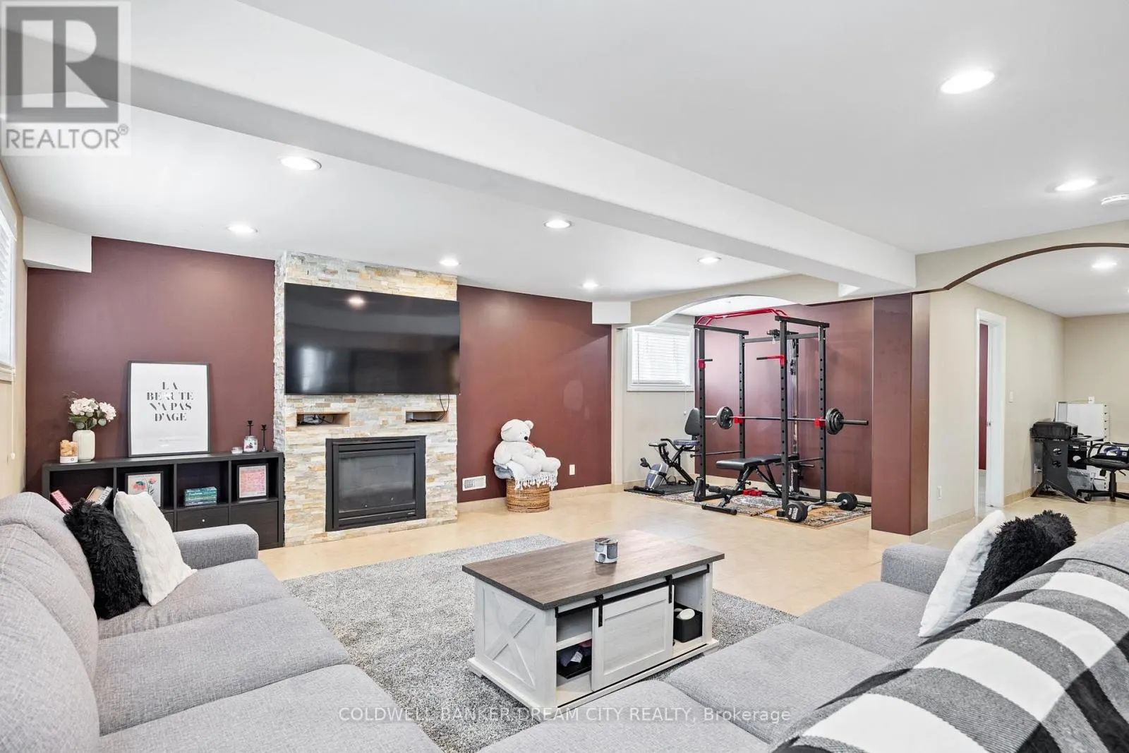 239 BRANTON CRESCENT