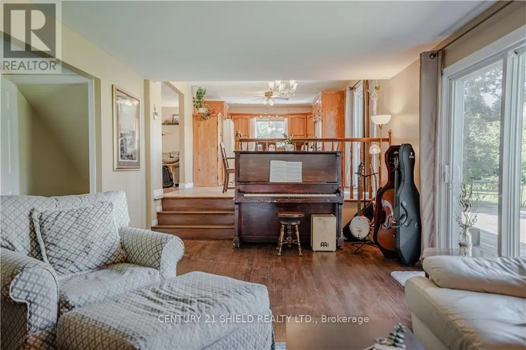 521 CHERYL STREET