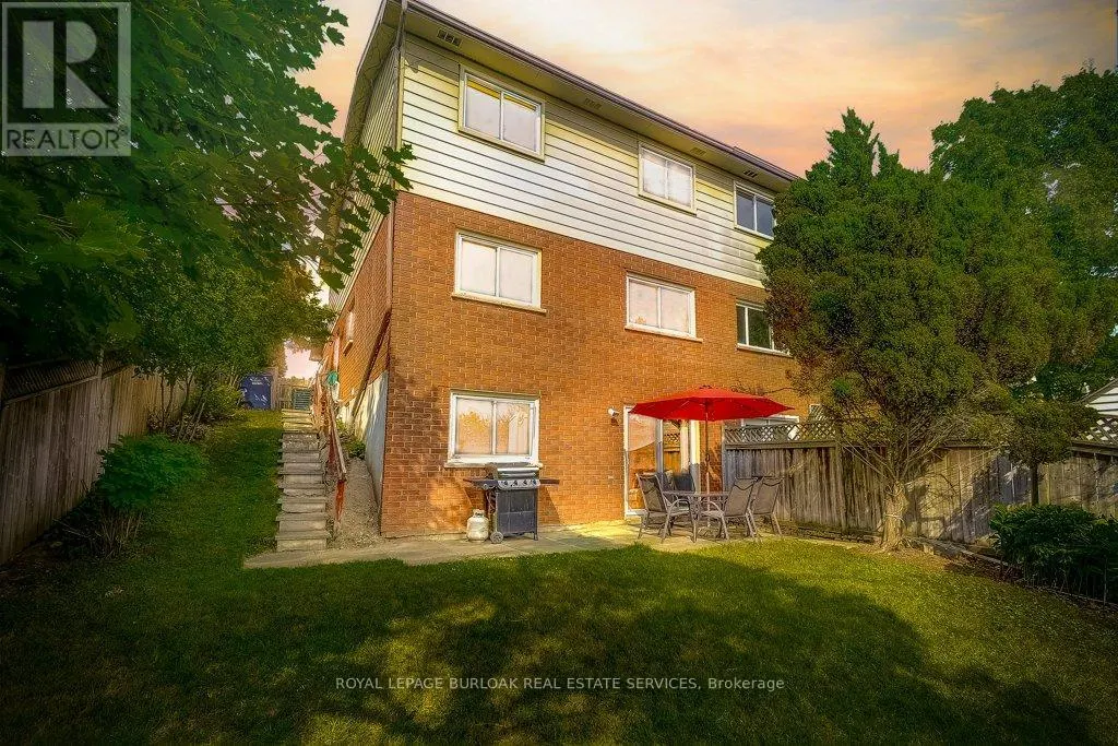 581 COLLEGE AVENUE W