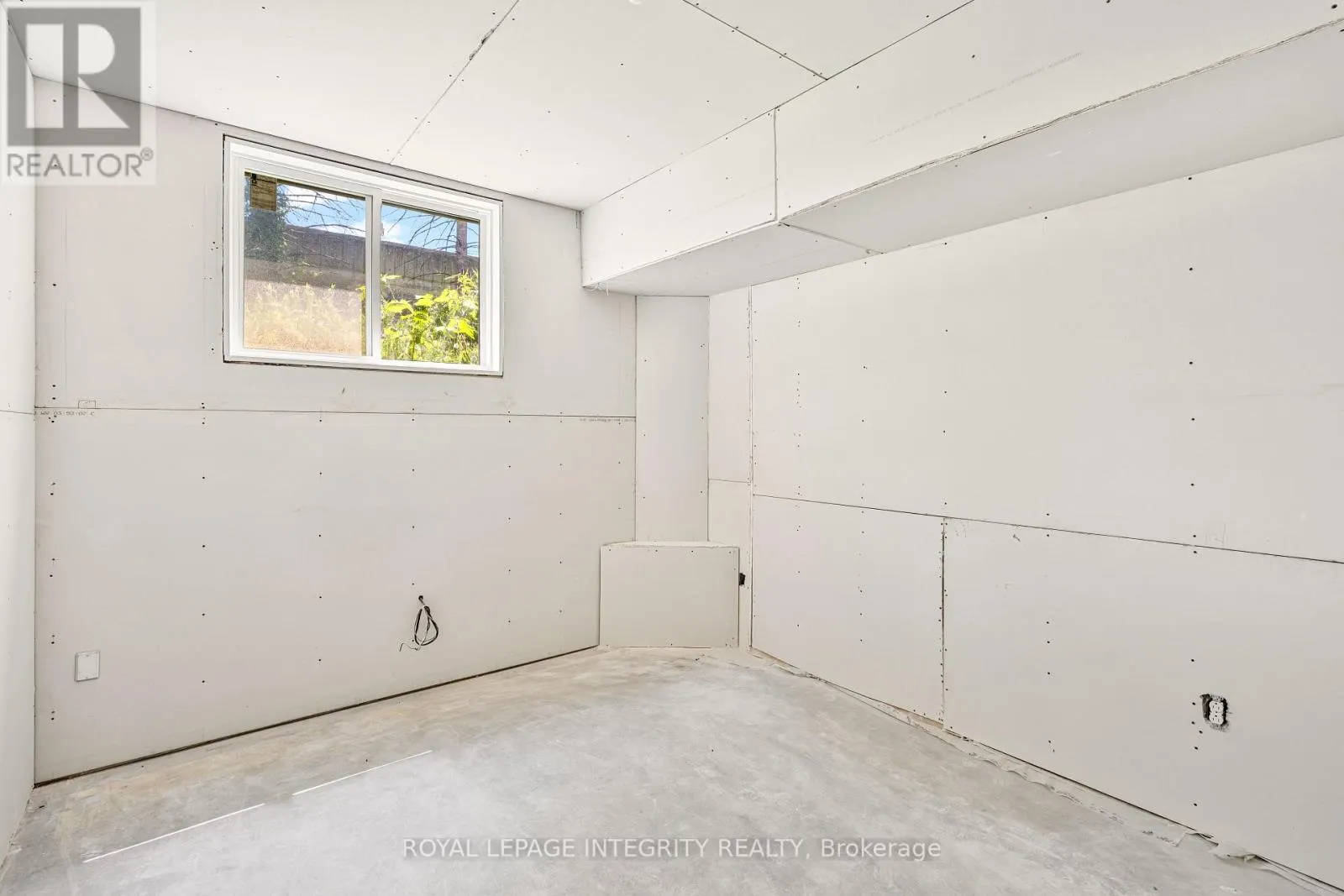 266 CURRELL AVENUE