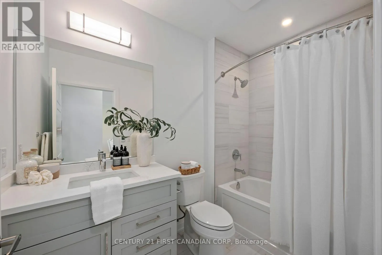 407 - 1560 UPPER WEST AVENUE, #407