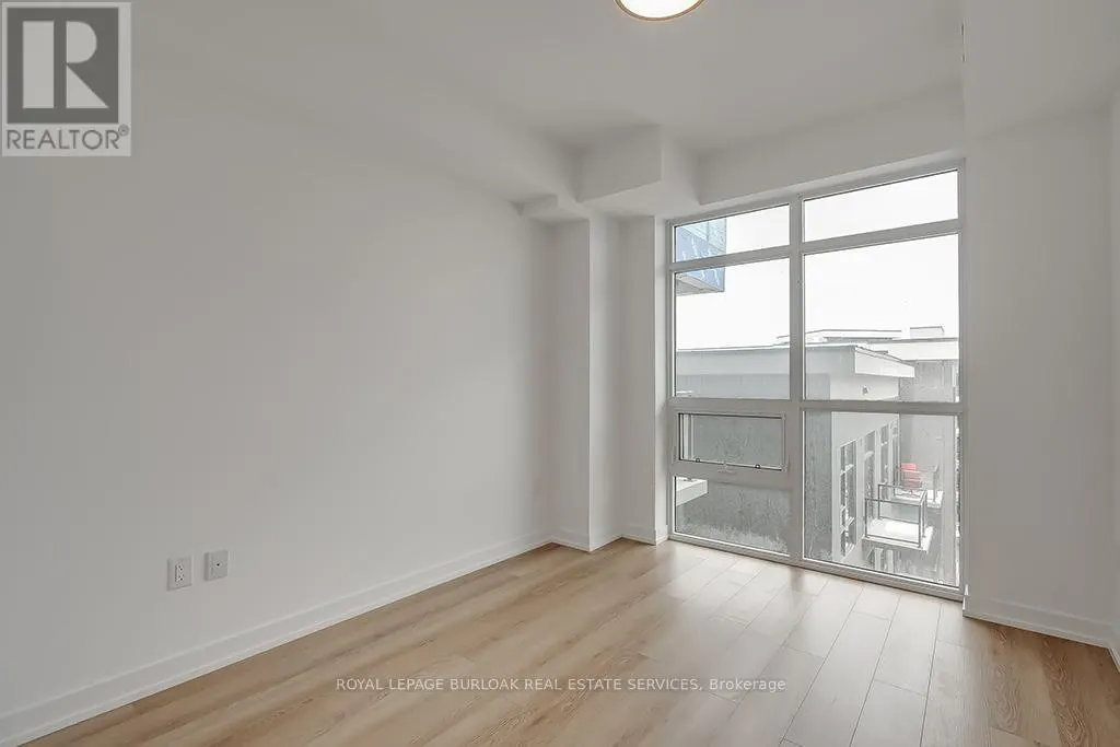 608 - 470 DUNDAS STREET E