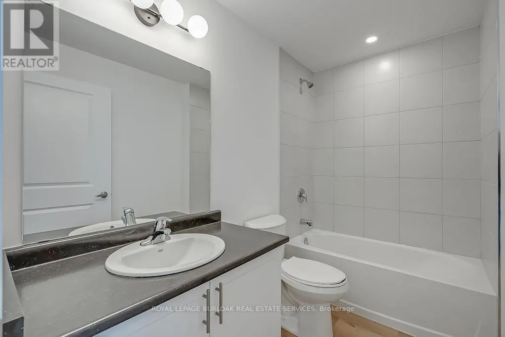 608 - 470 DUNDAS STREET E