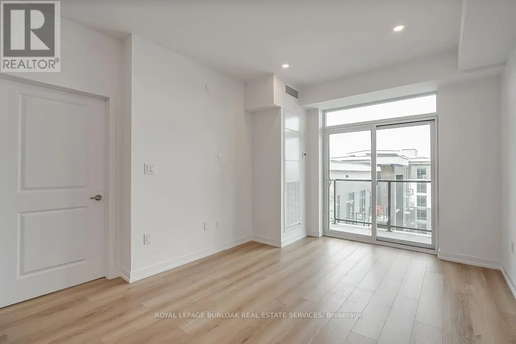 608 - 470 DUNDAS STREET E