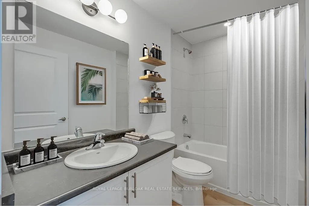 608 - 470 DUNDAS STREET E