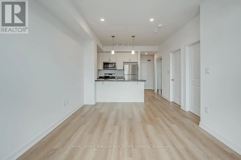 608 - 470 DUNDAS STREET E