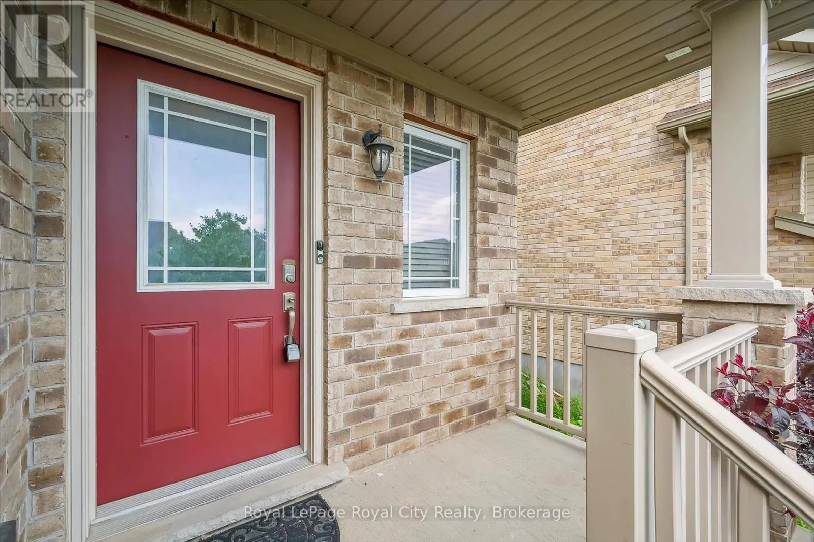 31 OAKES CRESCENT