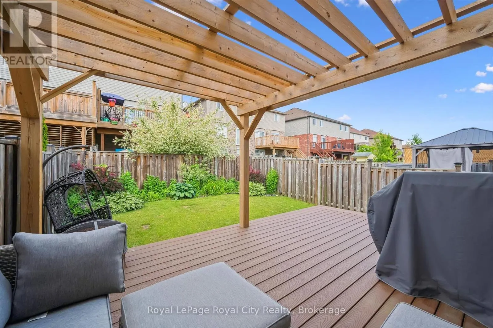 31 OAKES CRESCENT