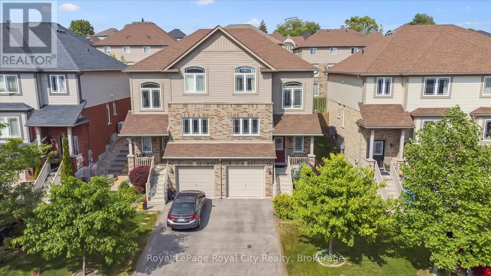 31 OAKES CRESCENT