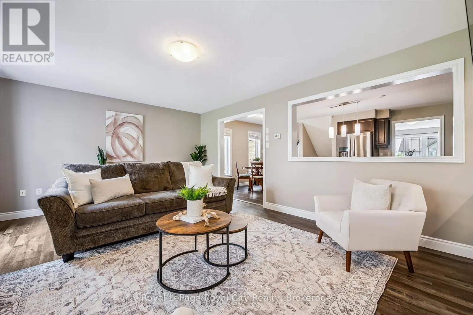 31 OAKES CRESCENT