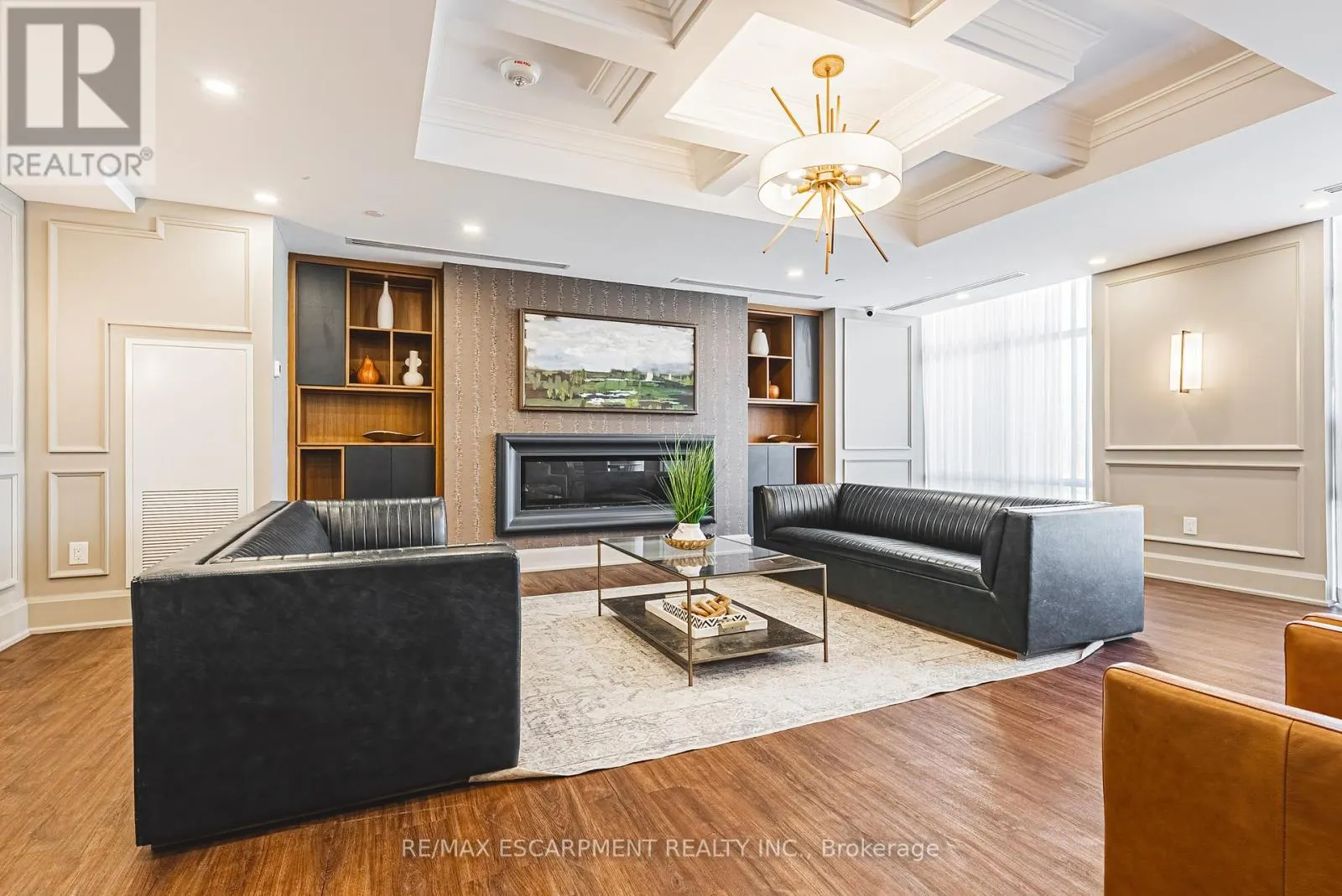 505 - 460 DUNDAS STREET E