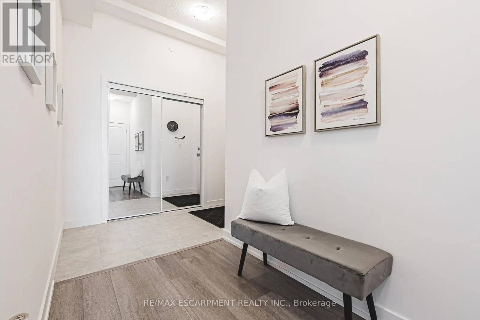 505 - 460 DUNDAS STREET E