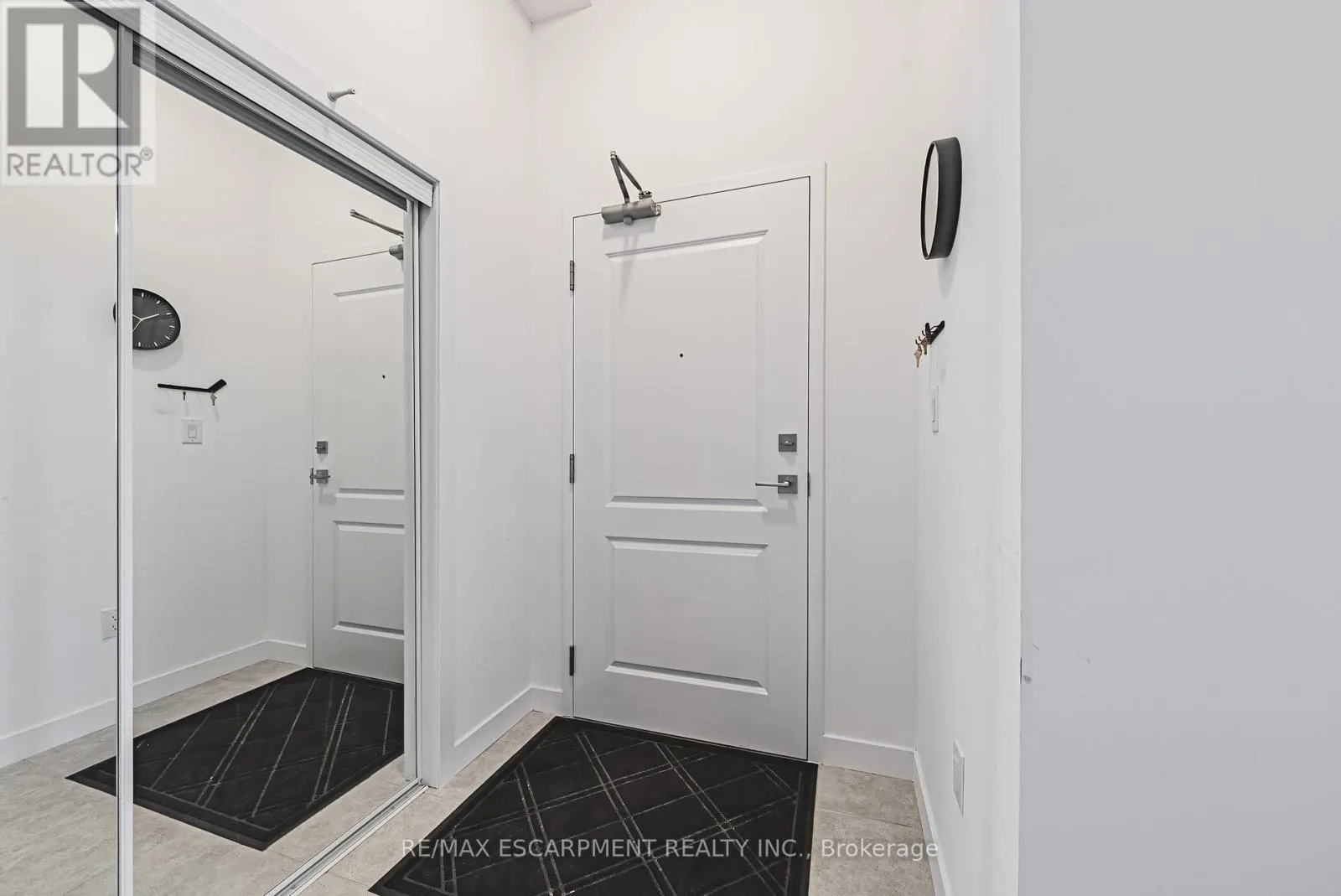 505 - 460 DUNDAS STREET E