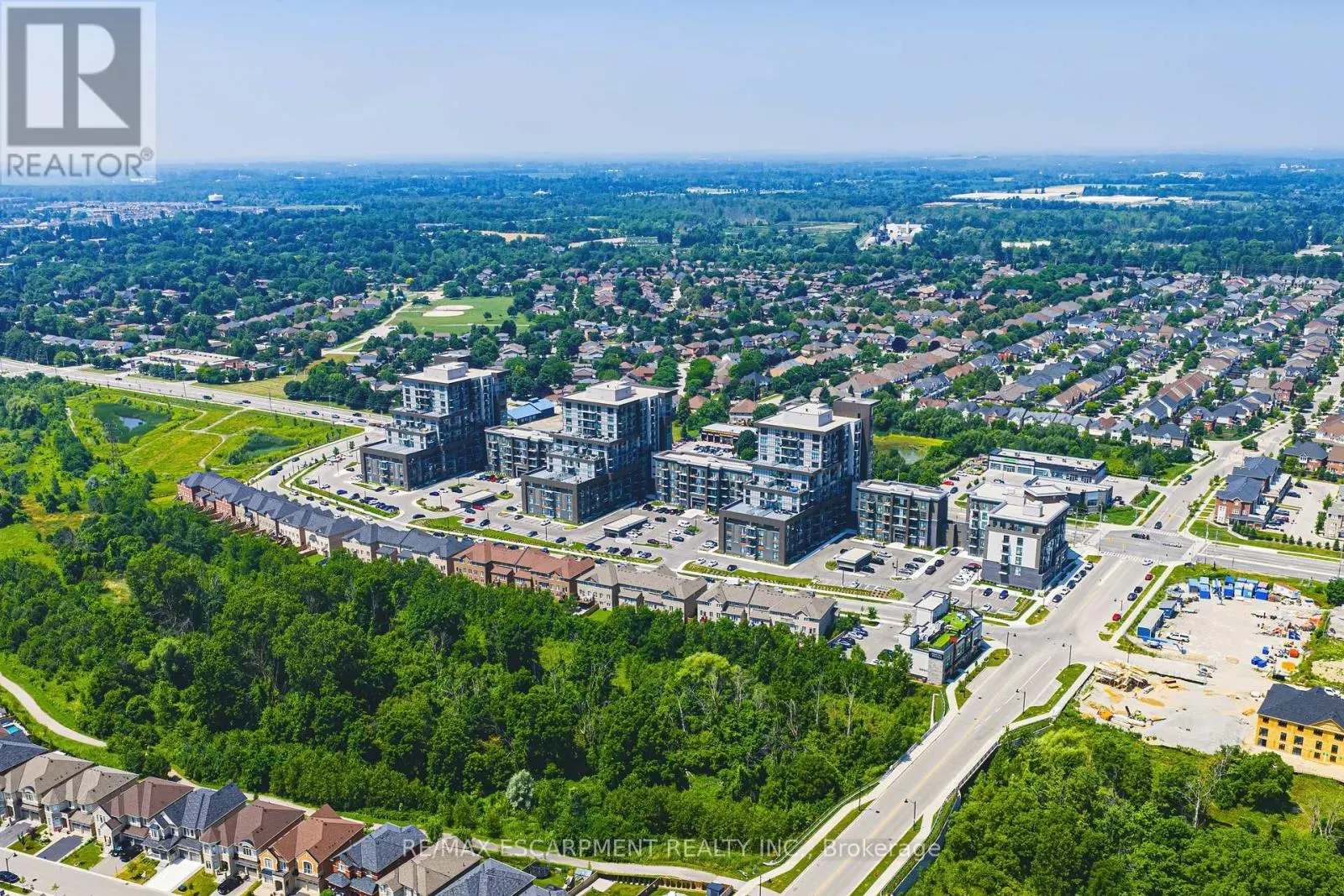 505 - 460 DUNDAS STREET E