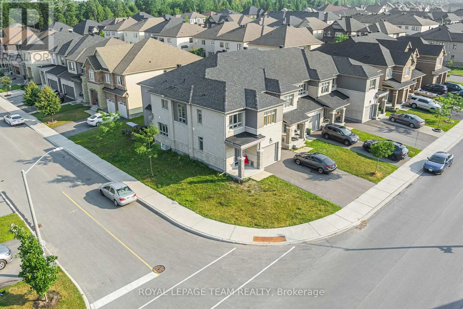 622 PARADE DRIVE