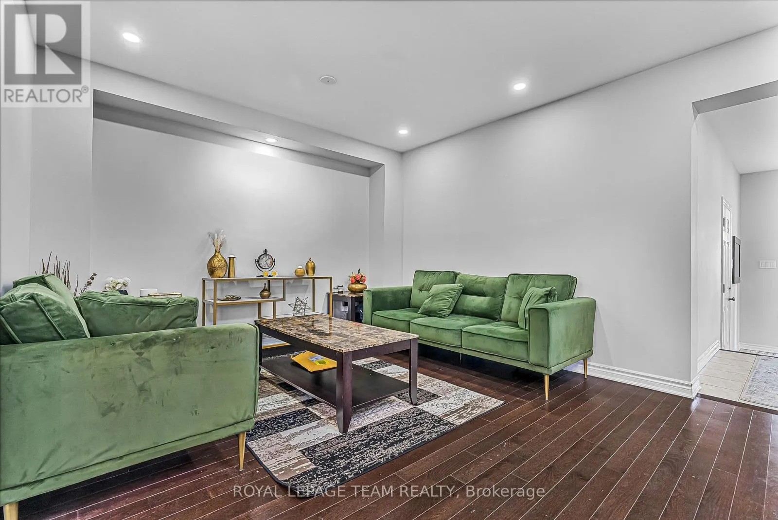 622 PARADE DRIVE