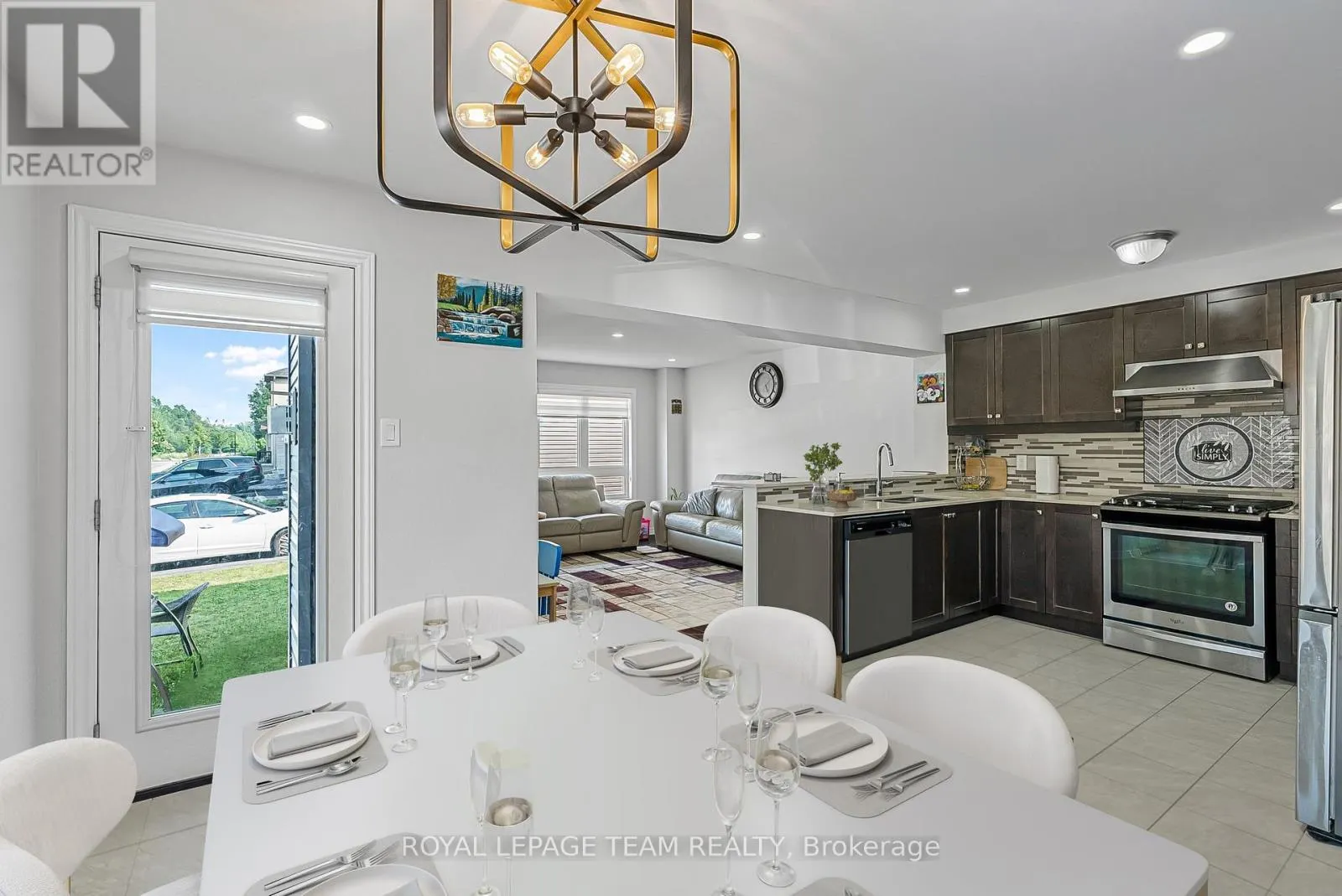 622 PARADE DRIVE