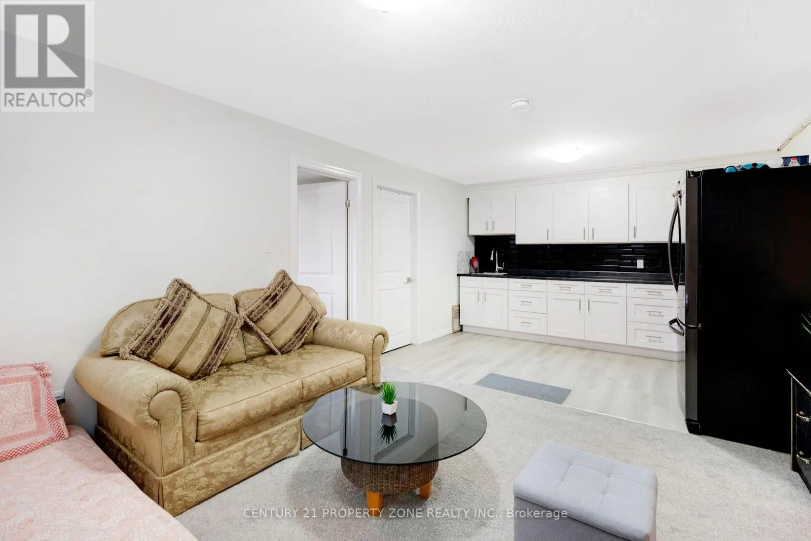 22 LIVINGSTON DRIVE