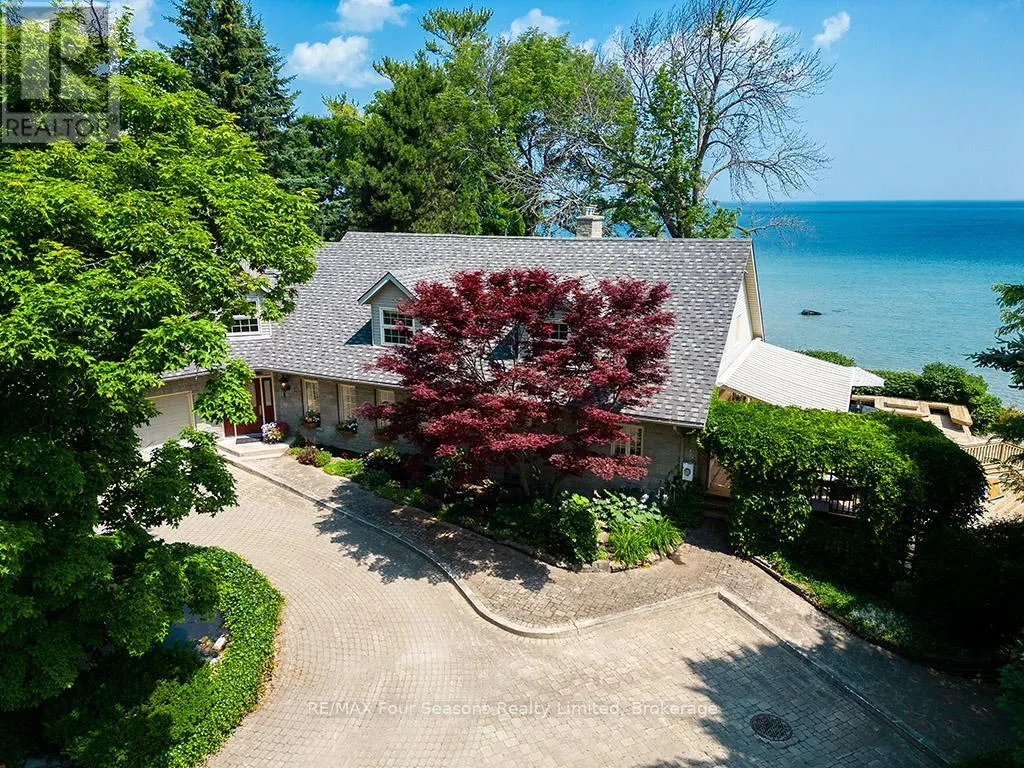 395 GRANDVIEW DRIVE