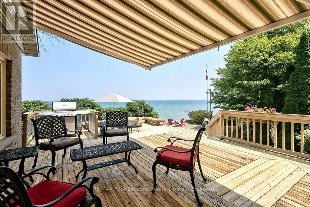 395 GRANDVIEW DRIVE