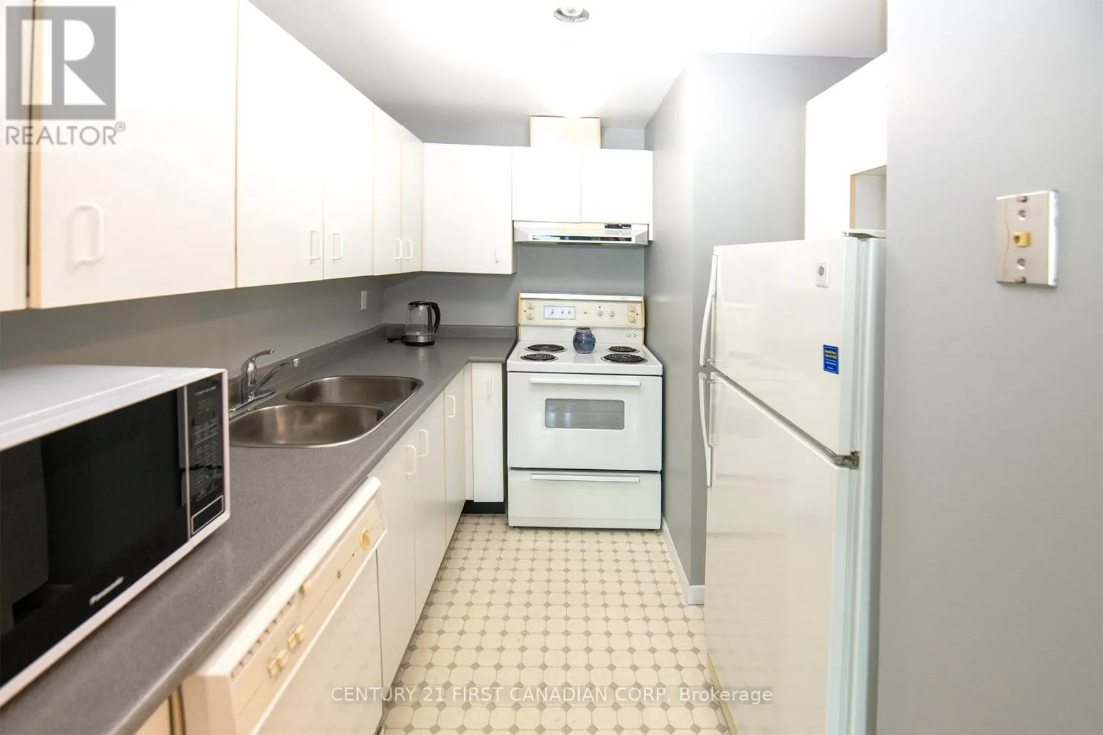 405 - 77 BASELINE ROAD, #405