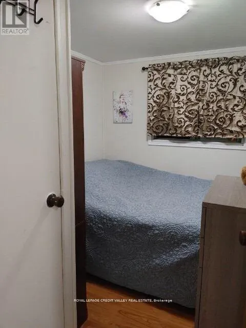 5 LAUREL LANE