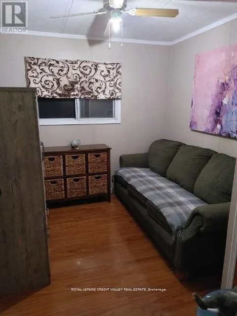 5 LAUREL LANE