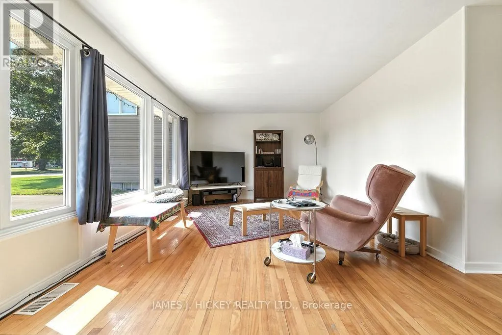 60 LAURIER AVENUE