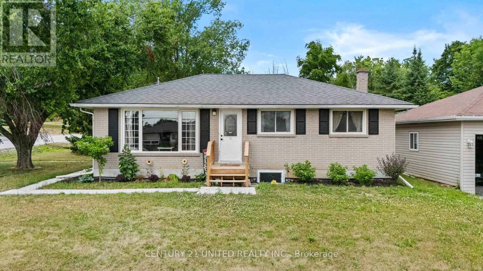 300 LINDAN AVENUE