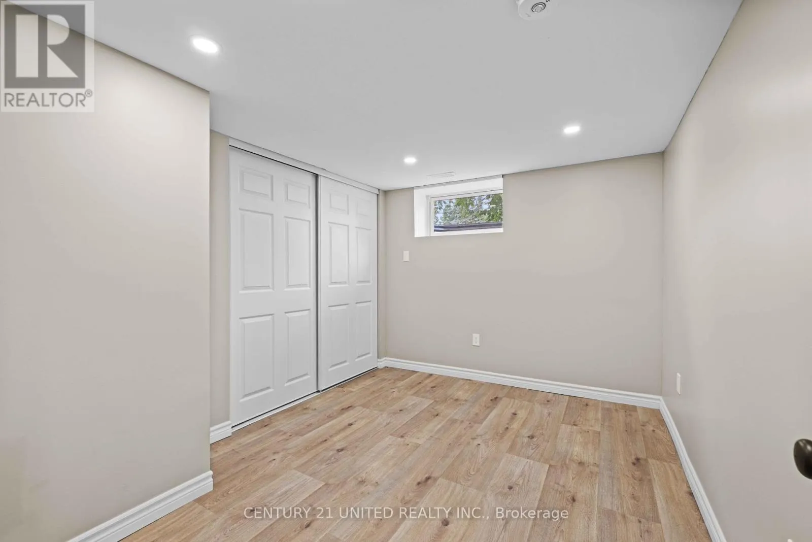 300 LINDAN AVENUE