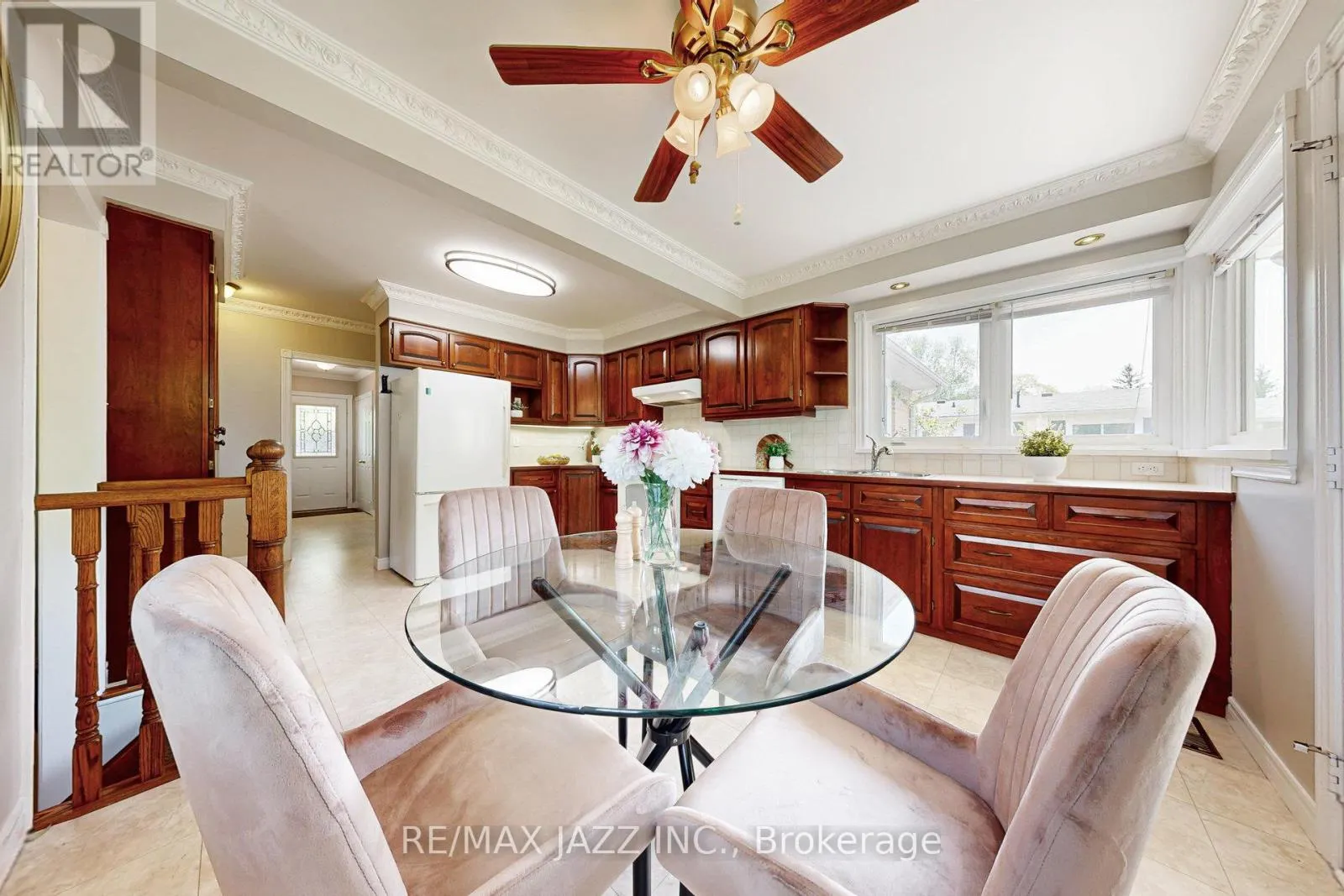 13 SPRINGBROOK ROAD