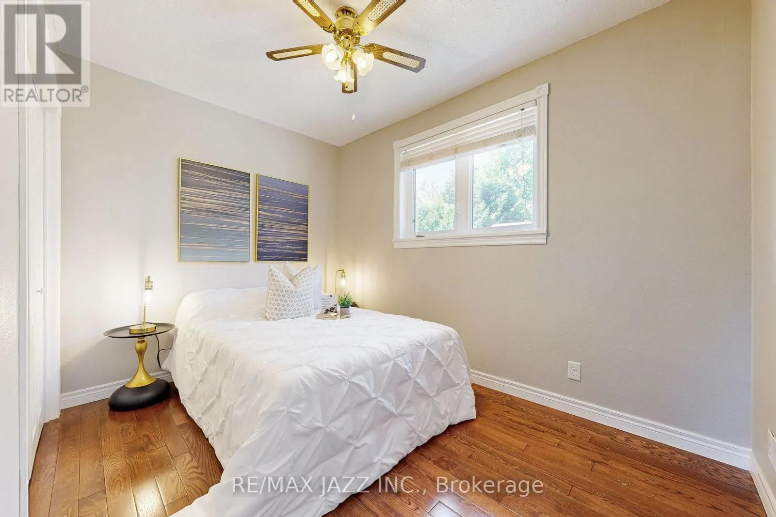 13 SPRINGBROOK ROAD