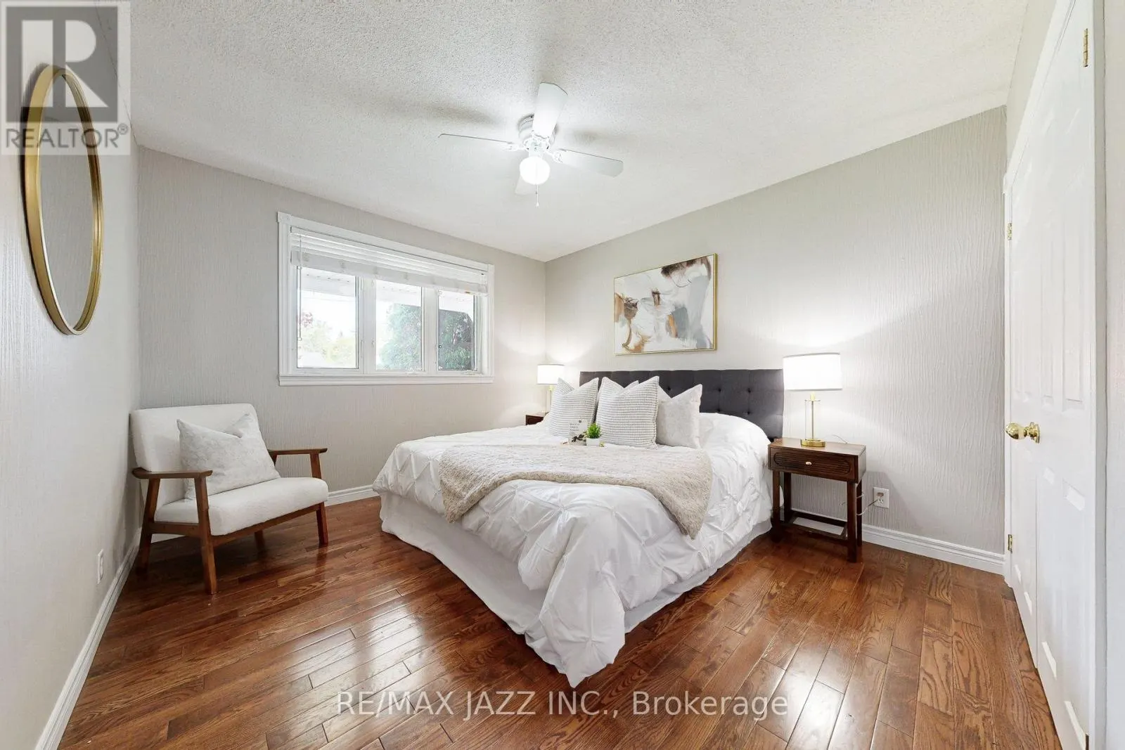 13 SPRINGBROOK ROAD