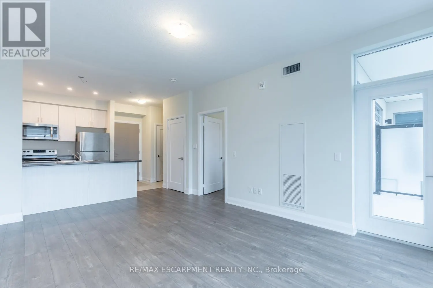 513 - 16 CONCORD PLACE
