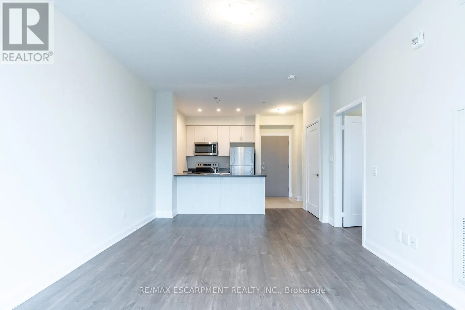 513 - 16 CONCORD PLACE