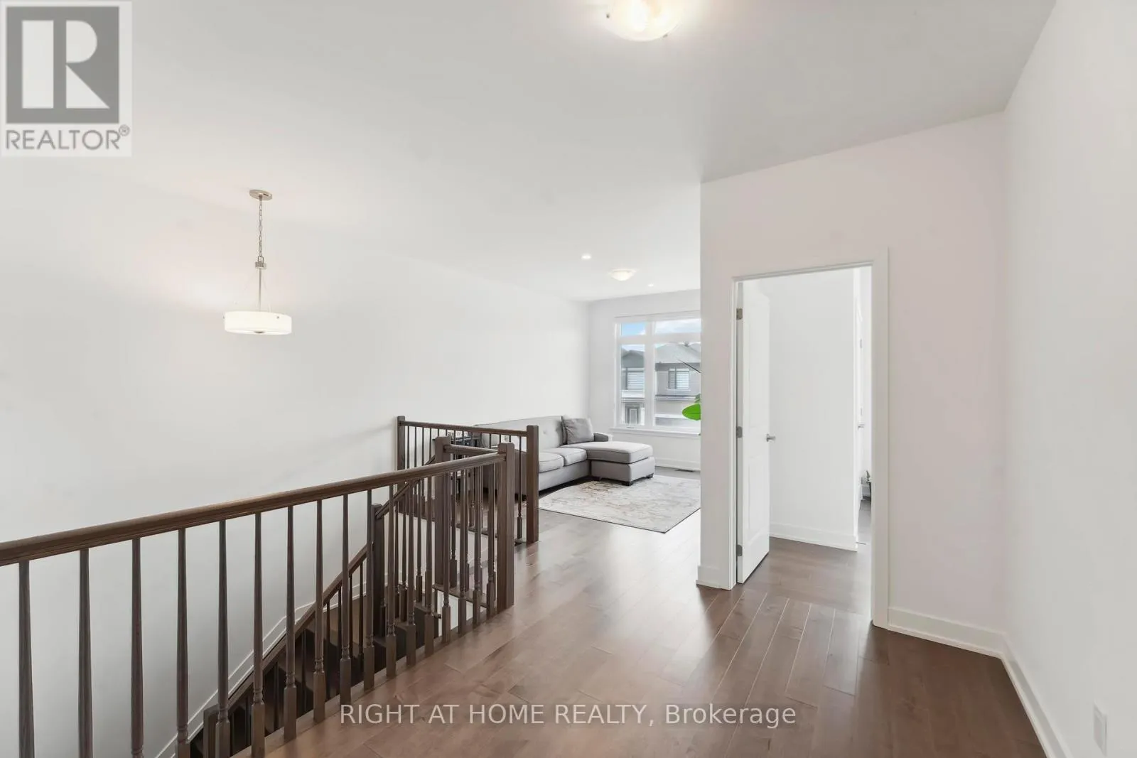 848 BECKTON HEIGHTS S