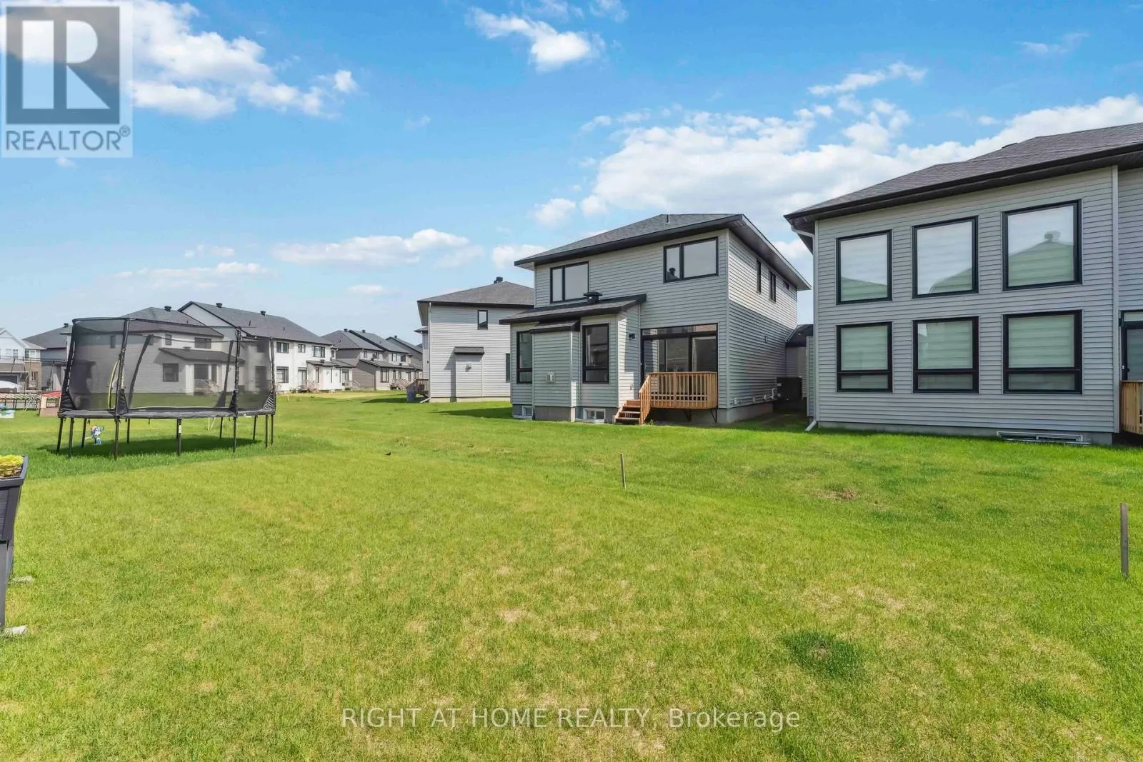848 BECKTON HEIGHTS S