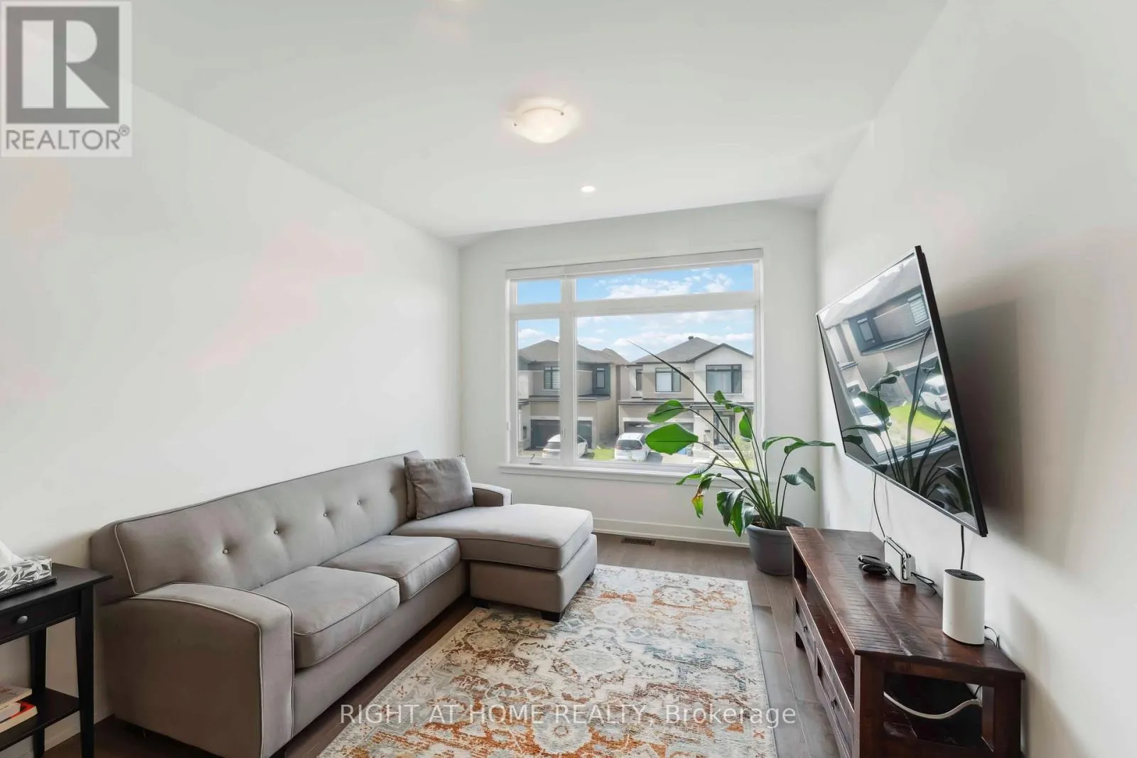 848 BECKTON HEIGHTS S