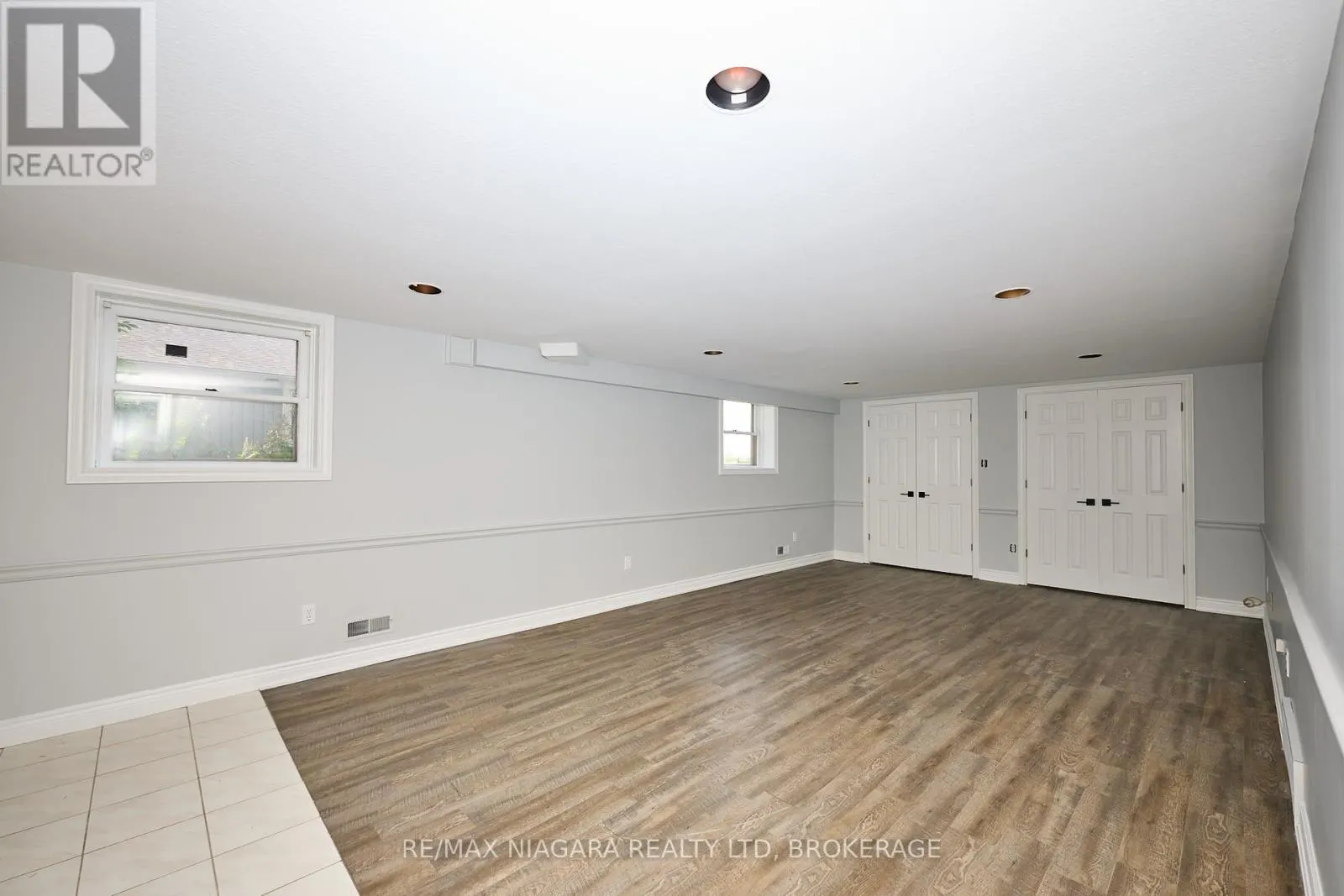 298 RIDGE ROAD W