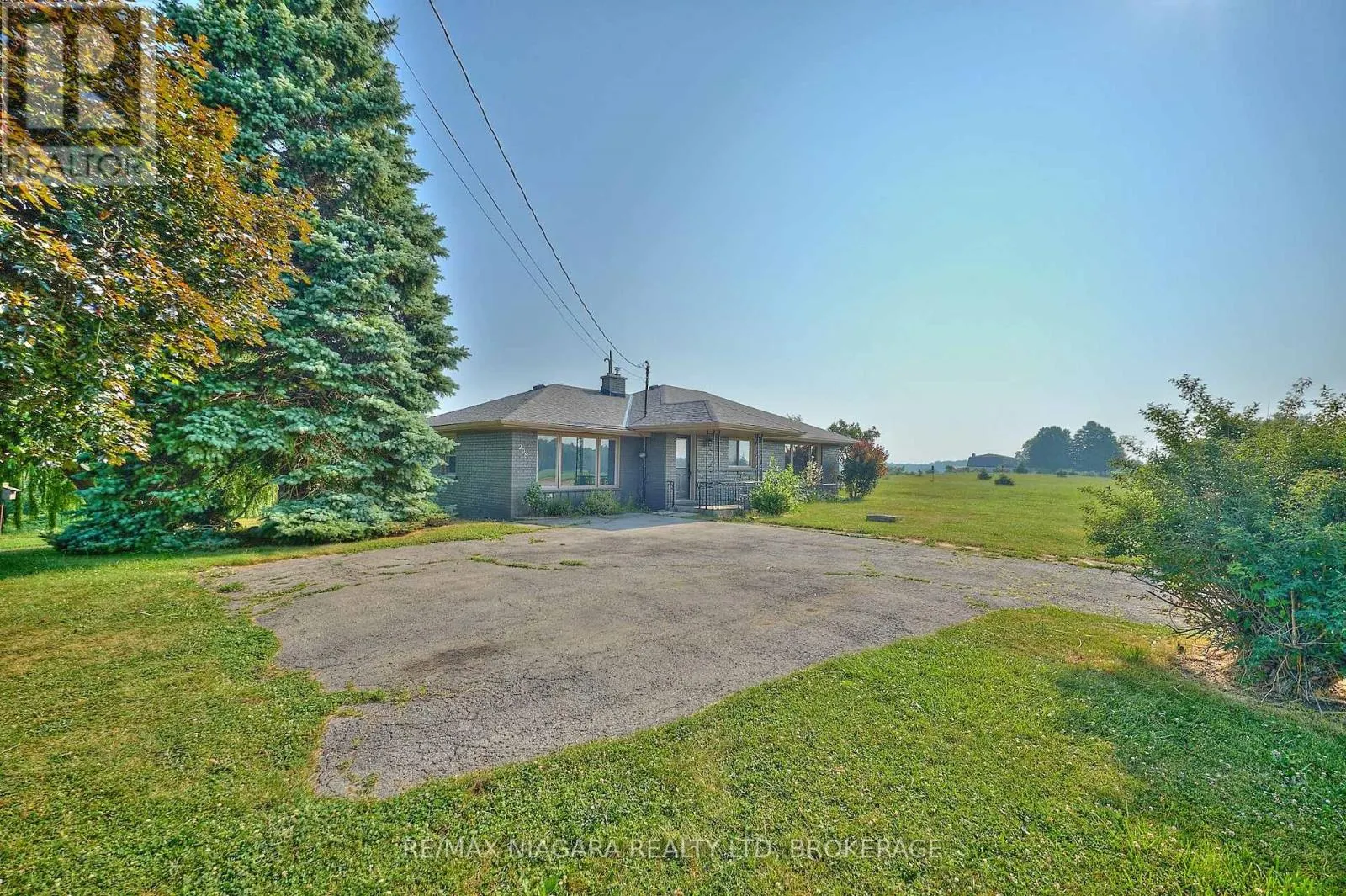 298 RIDGE ROAD W
