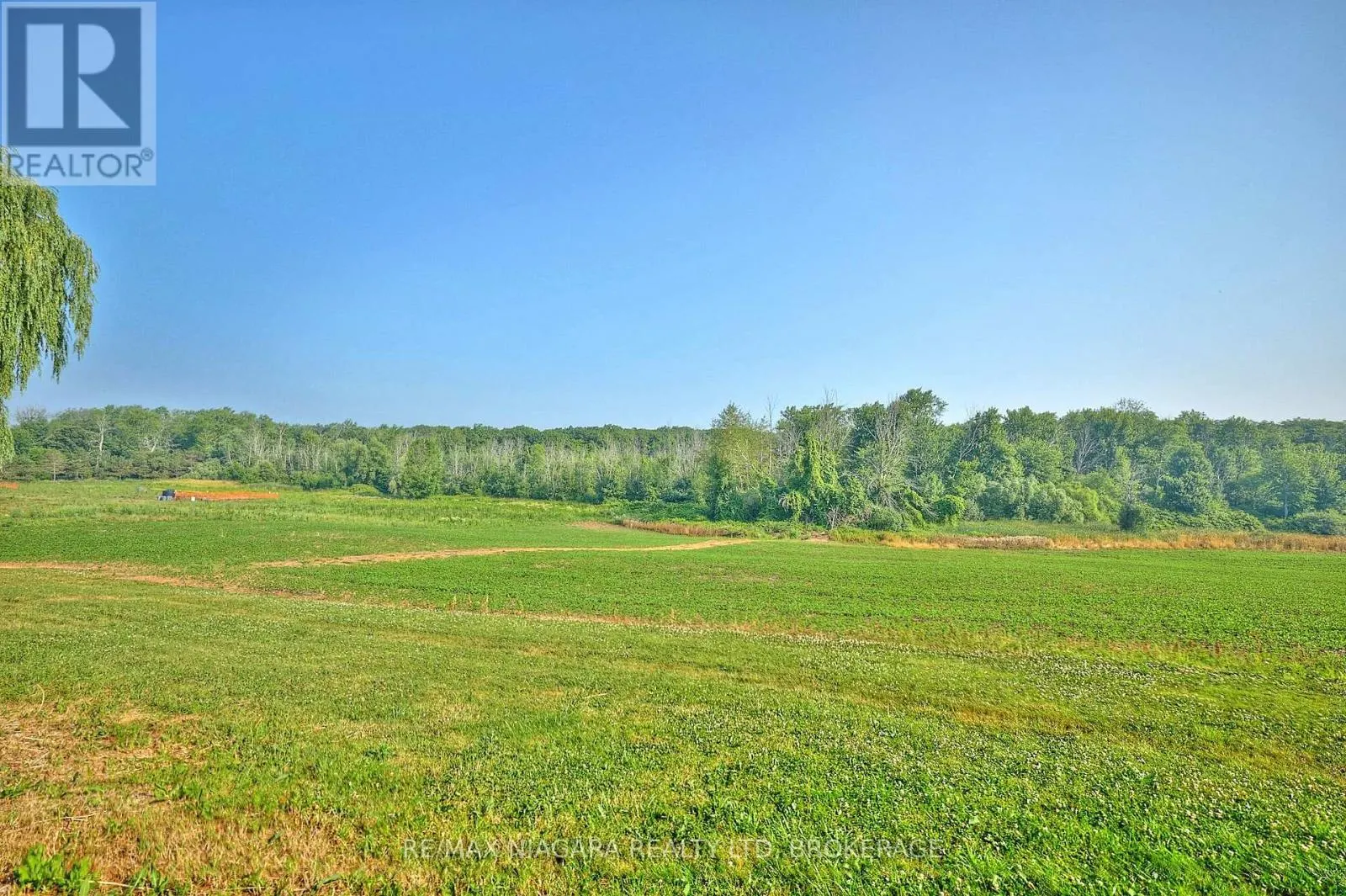 298 RIDGE ROAD W